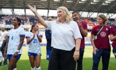 爱游戏:海耶斯：在女足世界杯之前，USWNT进入了“下一阶段”