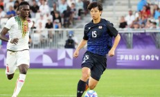 爱游戏:在Kōta高井在热刺三年快速崛起的背后